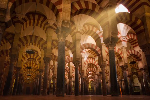 What Is Axis Lighting In Photography?