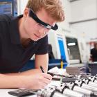 Hovedmonteret lup med 2 LED-lys, med 4 aftagelige linser 1,5X, 2,5X, 3,5X, 5X, USB genopladeligt håndfrit forstørrelsesglas til læsning, smykker, kunsthåndværk, elektronisk vedligeholdelse