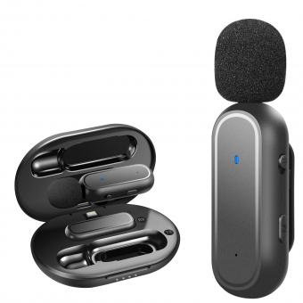Microfono Wireless K60 per iPhone iPad, per Registrazione Video, TikTok Facebook Live Steam, Youtuber, Vlogger, Intervista, Clip-on Plug and Play, Microfono Lavalier Wireless con Custodia di Ricarica, Cancellazione del Rumore Radio 2.4G, Nessuna APP e Blu