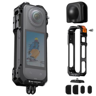 K&F Concept Camera Cage voor Insta360 X5, Duurzame aluminium beschermhoes met snelontgrendelingsknop, ingebouwde cold shoe-bevestigingen en 1/4" schroefdraad, siliconen lenskap voor actiecameraframe