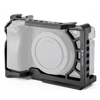 Gabbia completa per fotocamera Sony Alpha 6500/6400/6300/6000, rig video leggero in alluminio con base a sgancio rapido Arca-Swiss e attacco a slitta.