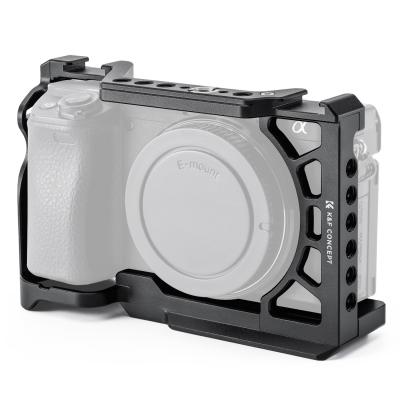 Gabbia completa per fotocamera Sony Alpha 6500/6400/6300/6000, rig video leggero in alluminio con base a sgancio rapido Arca-Swiss e attacco a slitta.